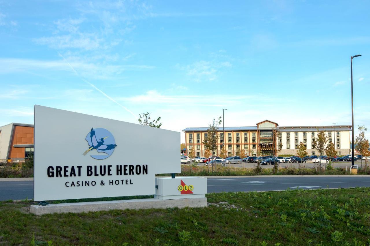 Great Blue Heron Hotel Port Perry Exterior foto